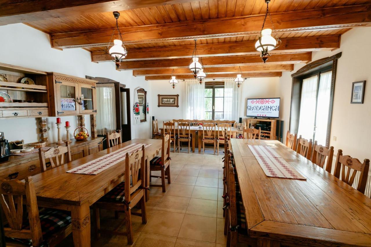 Glodeanca Hotel Luaran gambar