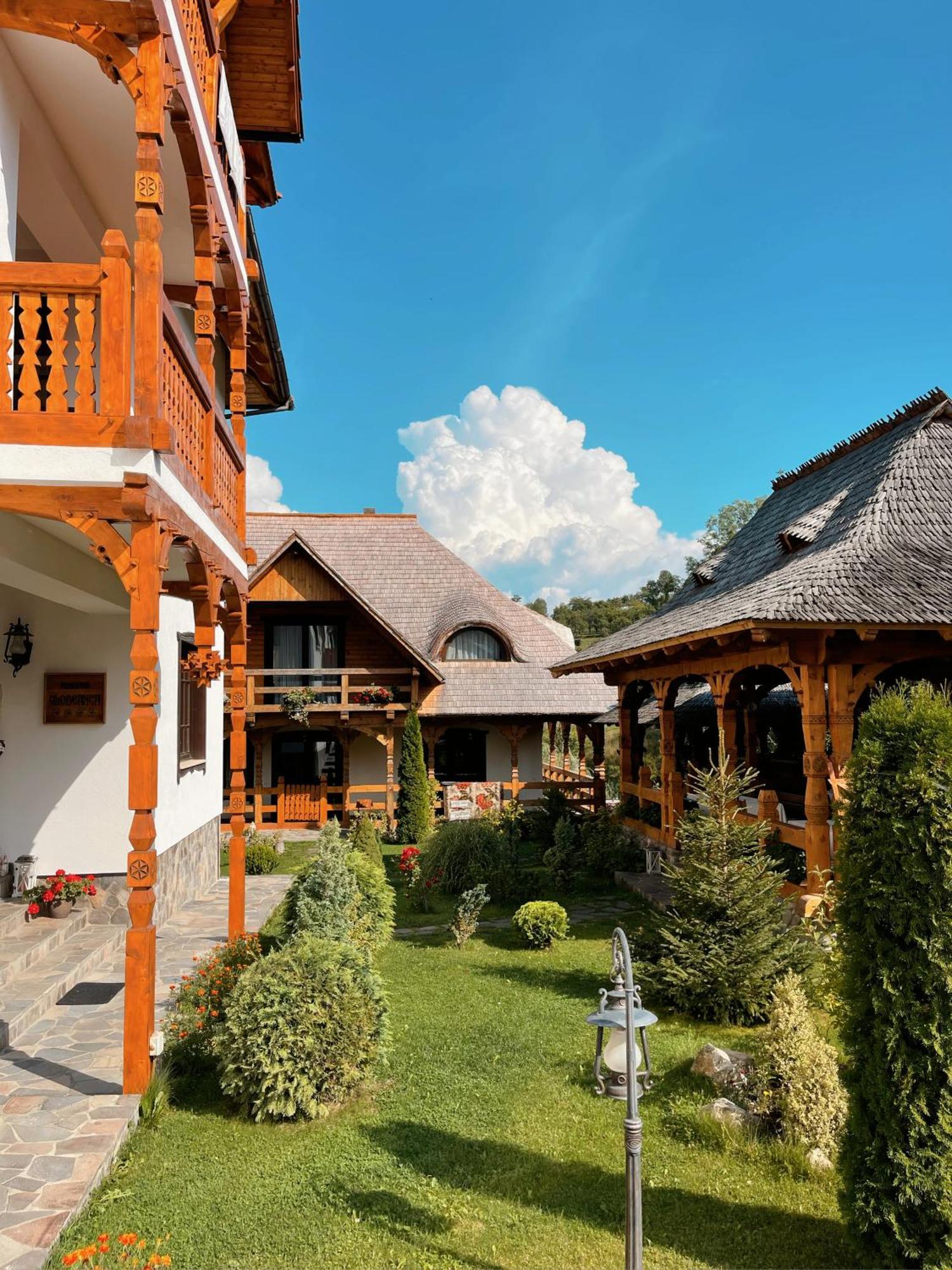 Glodeanca Hotel Luaran gambar