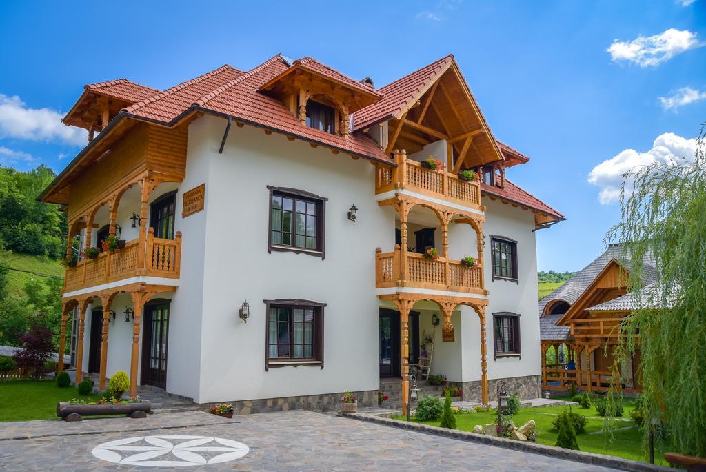 Glodeanca Hotel Luaran gambar